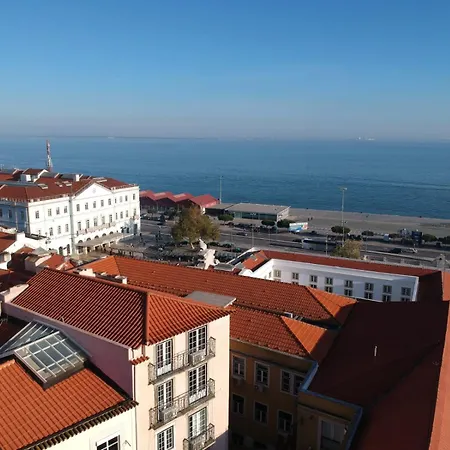 Alfama River View Rooftop شقة